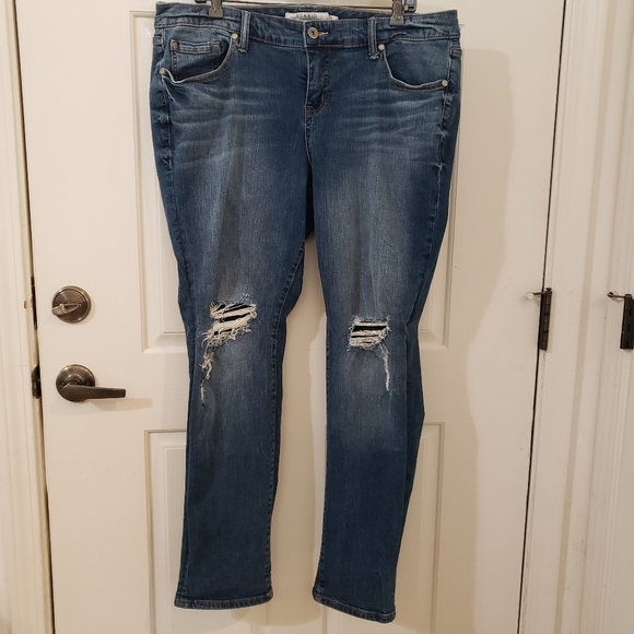 torrid Denim - Torrid distressed size 18